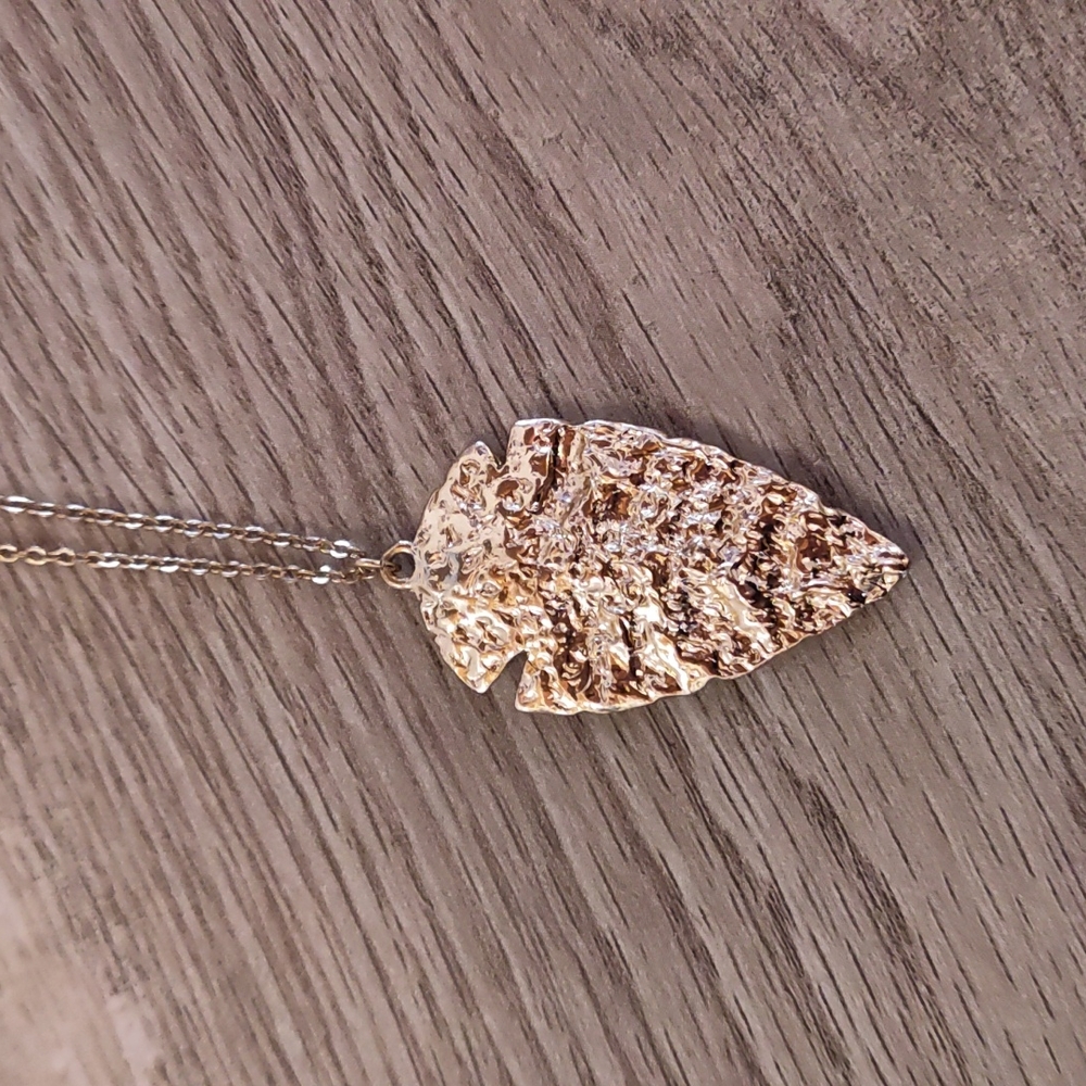 💫 3/$15!💫 Arrowhead design necklace on long chain!
